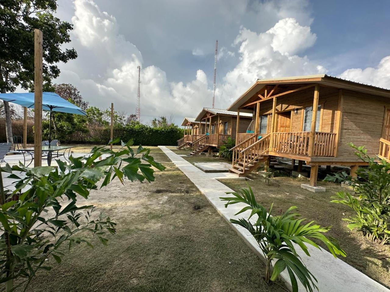 Tuquil-Ha Bed & Breakfast Ladyville Екстериор снимка