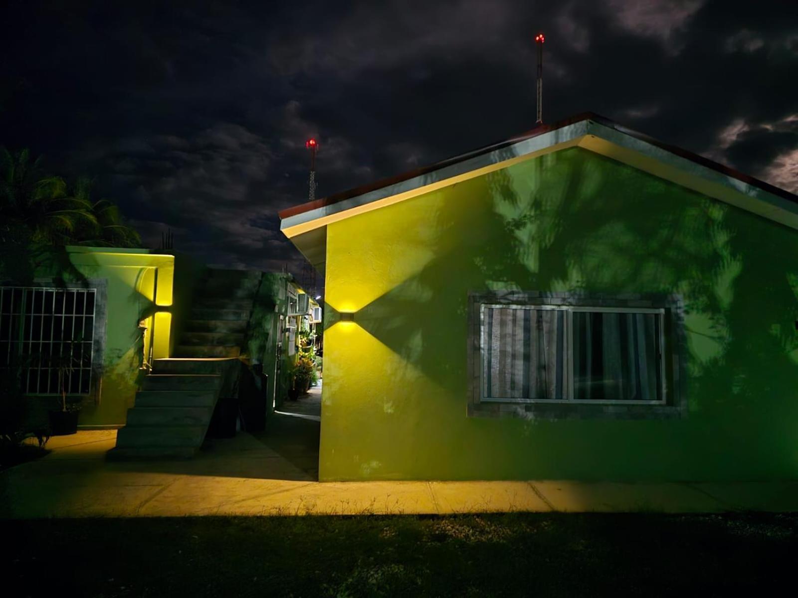 Tuquil-Ha Bed & Breakfast Ladyville Екстериор снимка