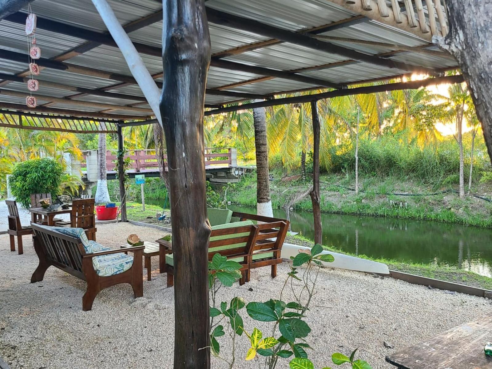 Tuquil-Ha Bed & Breakfast Ladyville Екстериор снимка